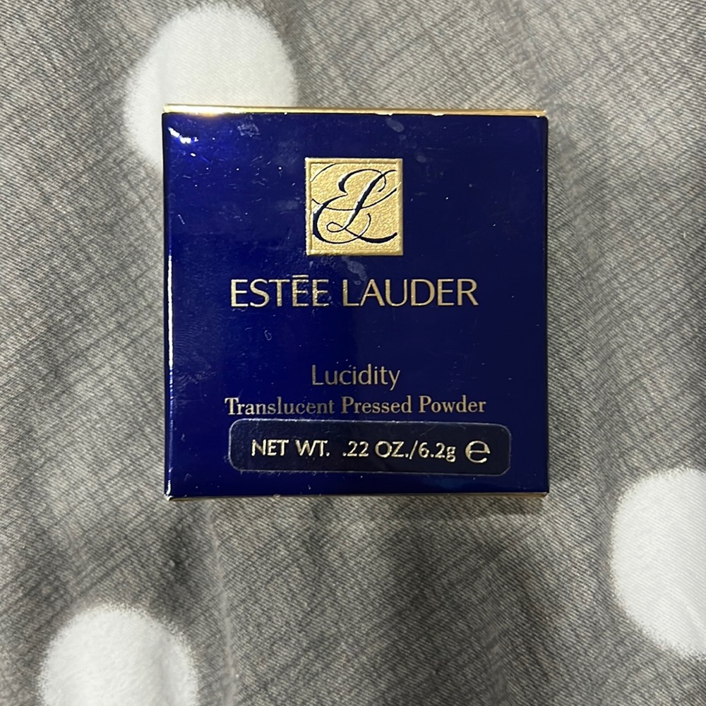 Estée Lauder Lucidity Translucent Pressed Powder - 06 Transparent